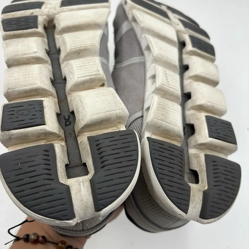 On Cloud Men’s Size 12 Waterproof Running Gray And White Athletic Sneakers Used